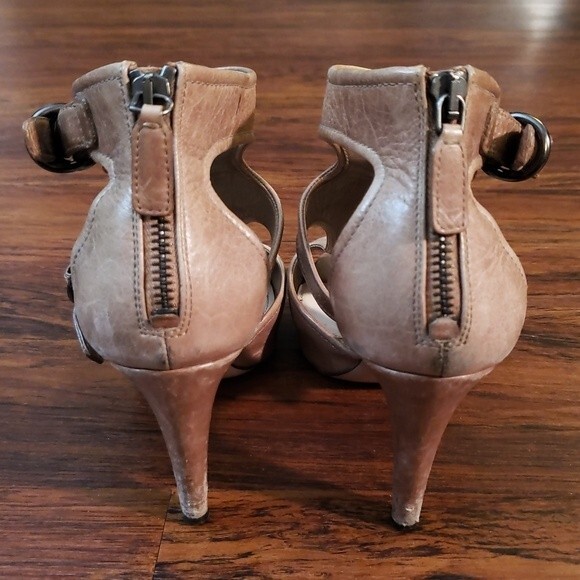 Prada Womens Beige Tan Distressed Leather Edgy Feminine Peeptoe Pumps Size 36.5 - Picture 4 of 7